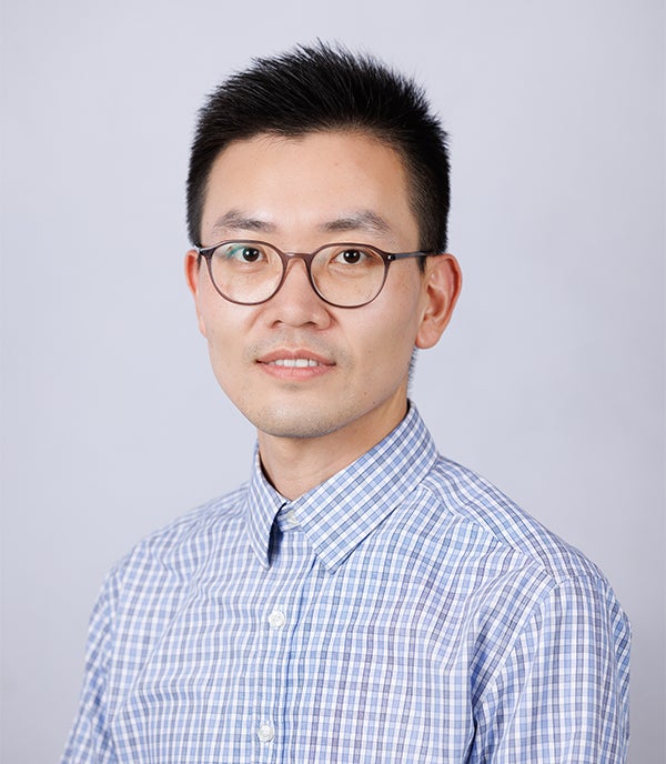 UIC Business Professor Zhenyu Yuan