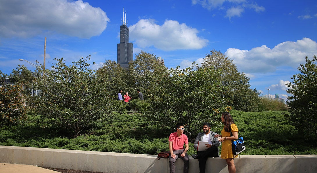 UIC undergraduate students on campus