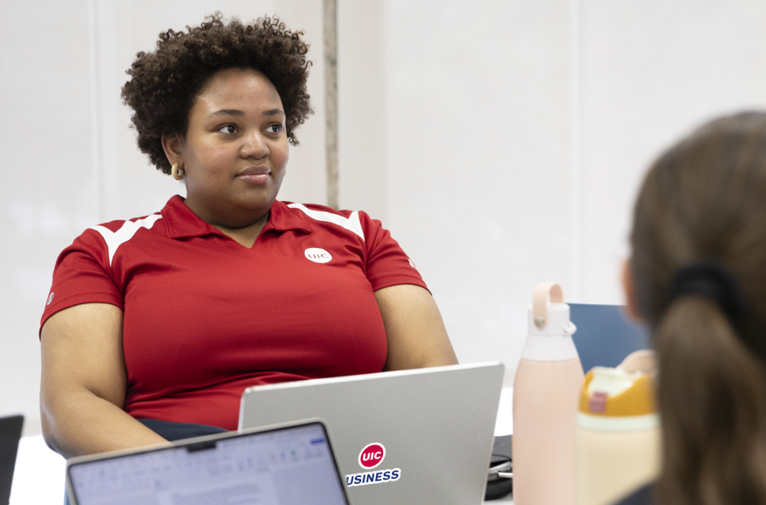 MSBA Student in class at UIC Business