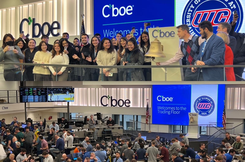 UIC Business students visit CBOE Trading Floor